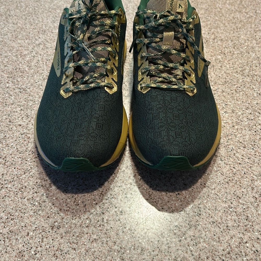 Brooks Launch 7 Run Lucky Patricks Day Green Athletic Sneakers Men‘s 10.5 NEW